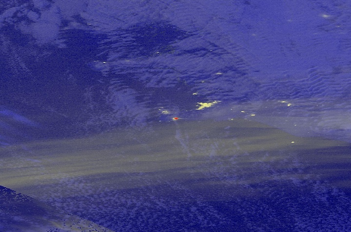 Black Marble Blue/Yellow Composite nighttime image of an aurora borealis over Iceland and thermal anomaly from the Sundhnúkur Volcano on 16 April 2024 from the VIIRS instrument aboard the joint NASA/NOAA Suomi NPP satellite
