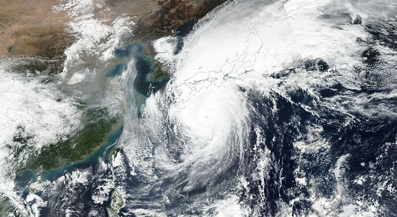 Super Typhoon Lan nearing Japan on 22 October 2017 (Suomi NPP - VIIRS)